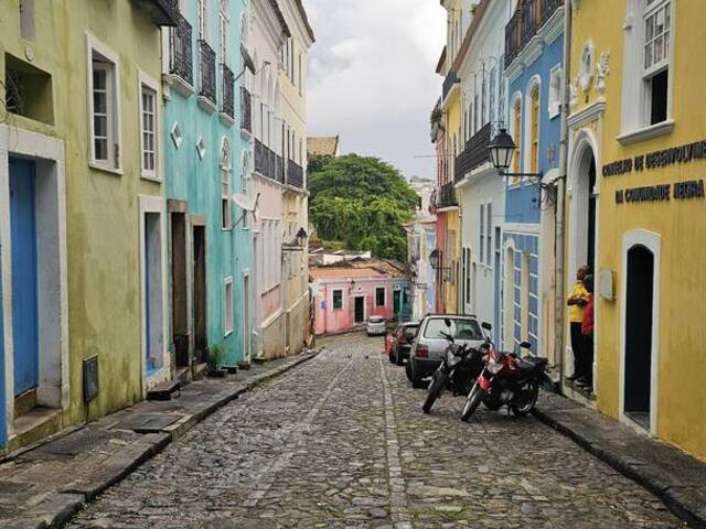 #IEP002 - Apartamento para Venda em Salvador - BA
