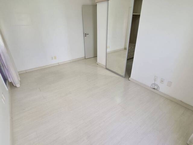 Apartamento para Venda em Salvador - 5