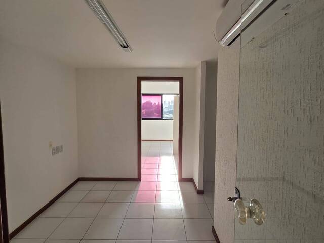 #SCFF3A - Sala para Locação em Salvador - BA