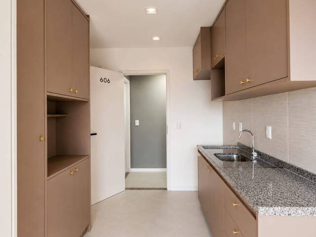 Apartamento para Venda em Salvador - 5