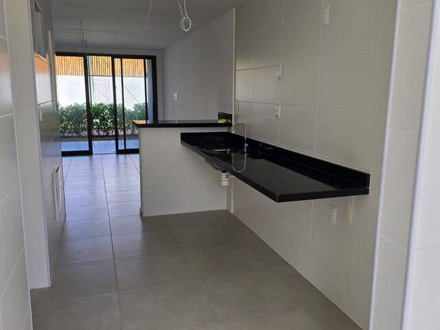 Apartamento para Venda em Camaçari - 5