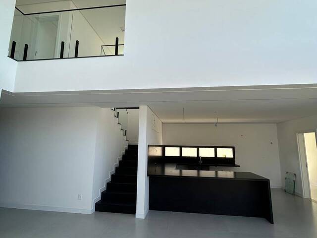 Casa para Venda em Camaçari - 5