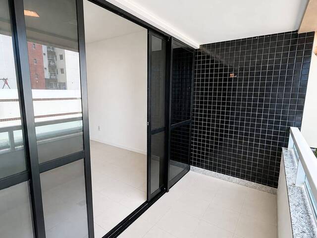 Apartamento para Venda em Salvador - 5